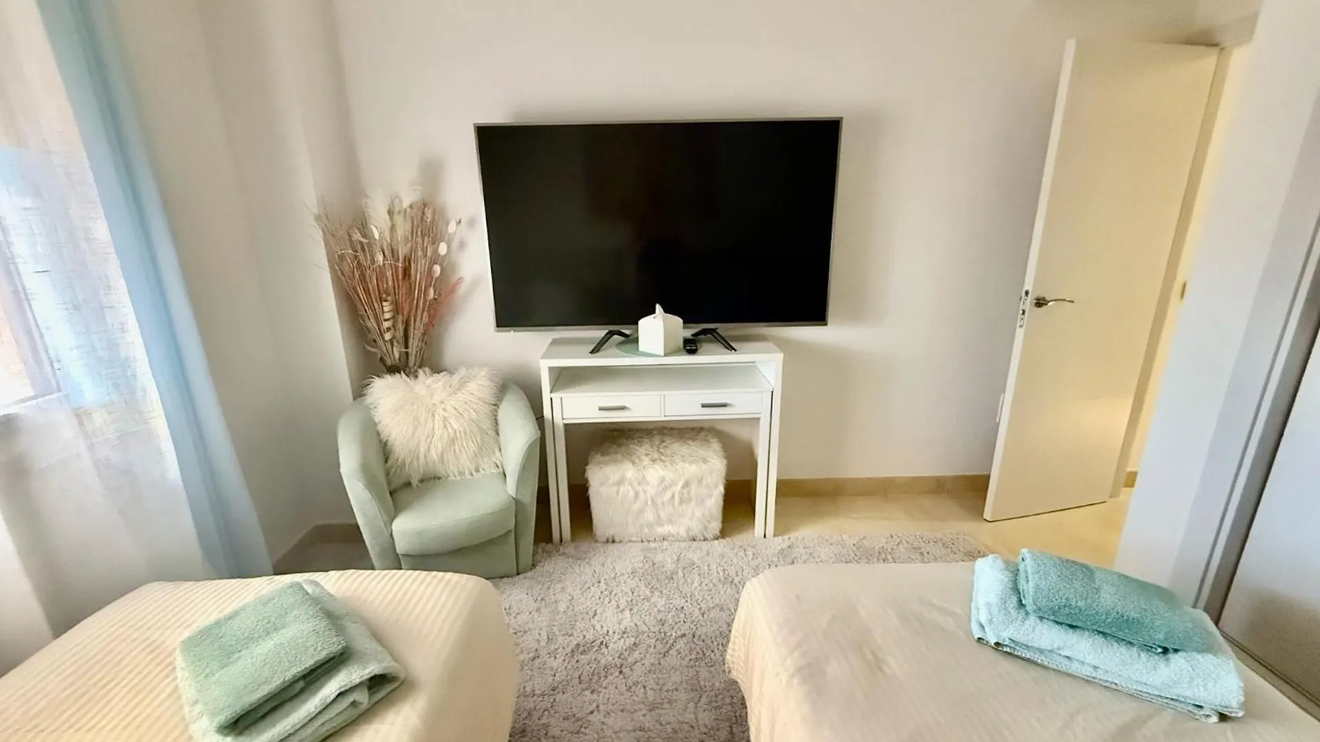Casares Beach Golf Apartment With Private Garden Direct Pool Access 0*,